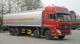 东风天龙前四后八油罐車(chē)